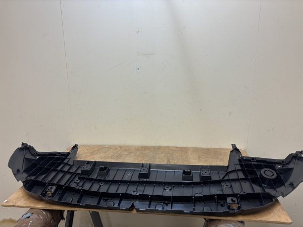 Peugeot 3008 Front Bumper Undertray 16-24 P.n 98114500XT (New+Gen) - Image 2