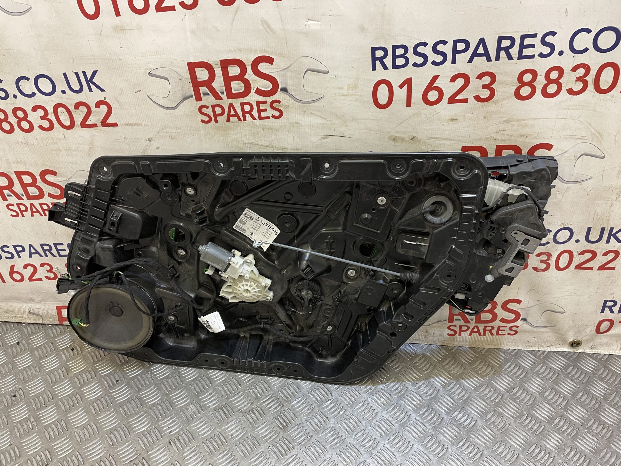 Mercedes A Class W177 Front Right Window/Latch Mechanism - Image 2