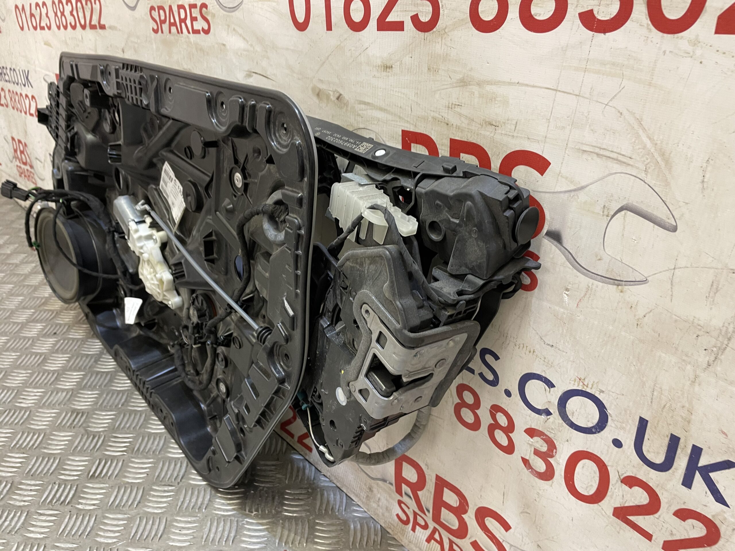 Mercedes A Class W177 Front Right Window/Latch Mechanism - Image 5