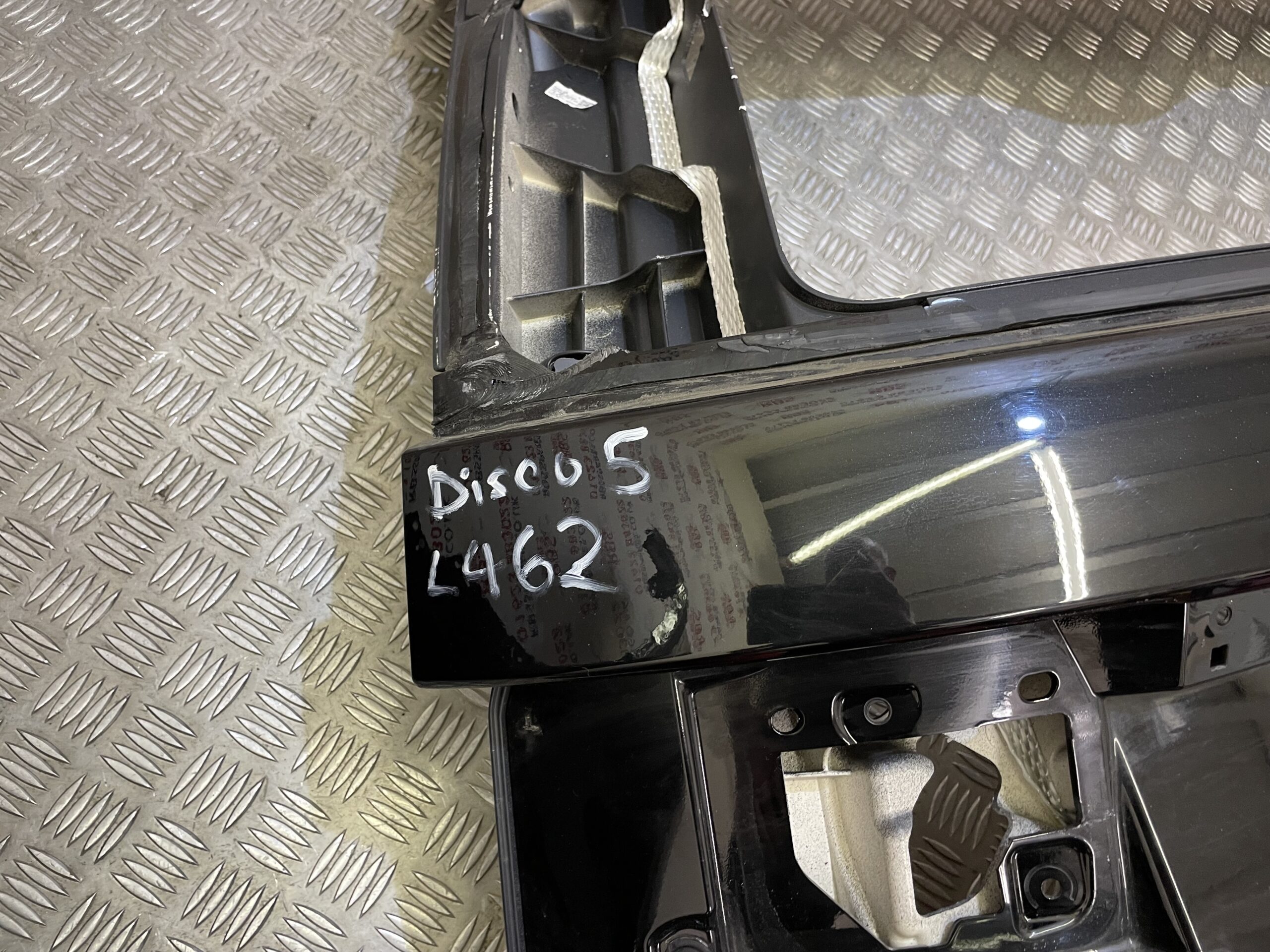 Land Rover L462 Discovery 5 Tailgate 2016-2021 - Image 12