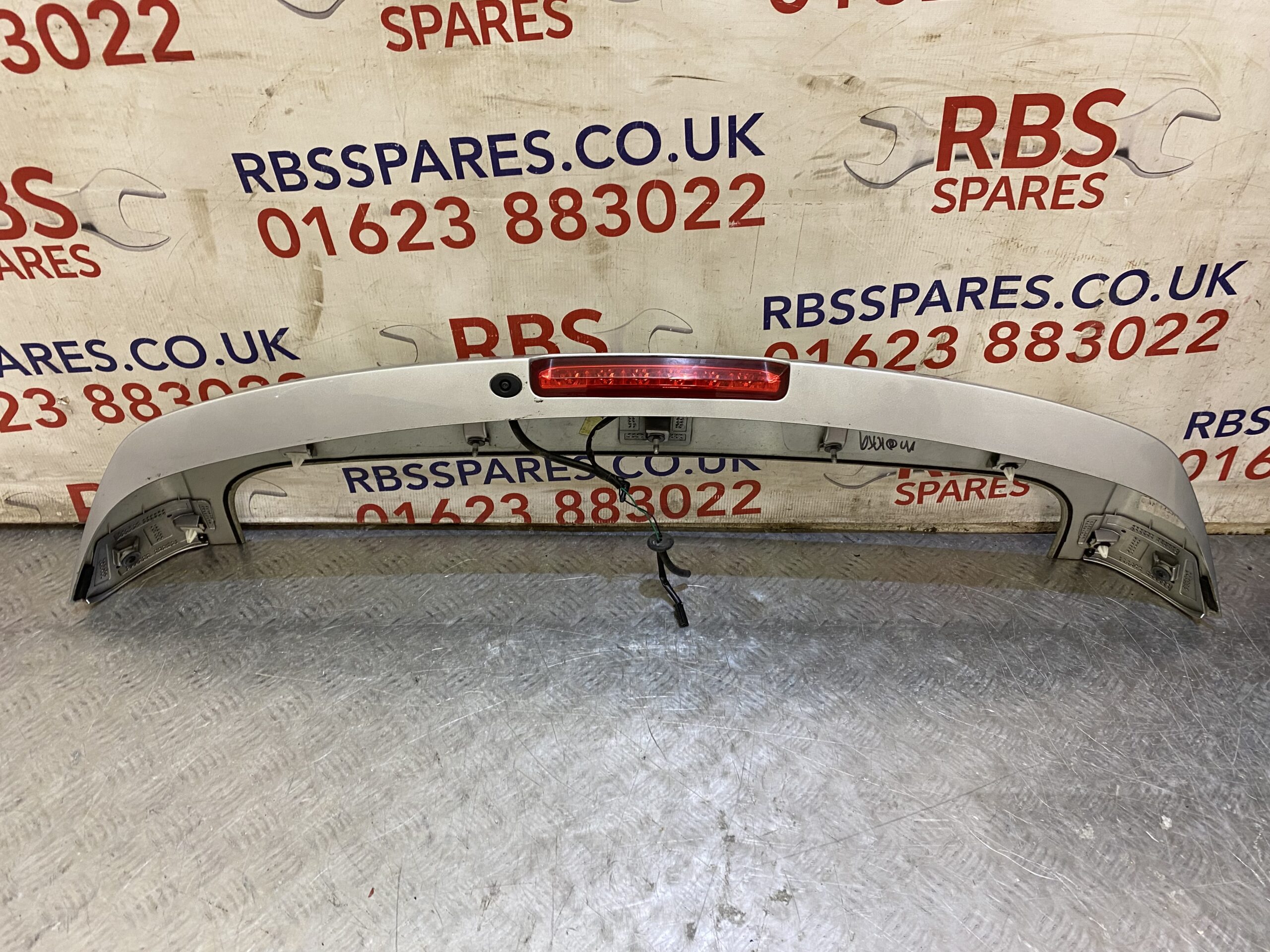 Vauxhall Mokka Rear Spoiler 2012-2019 Part No. 95978986 - Image 2