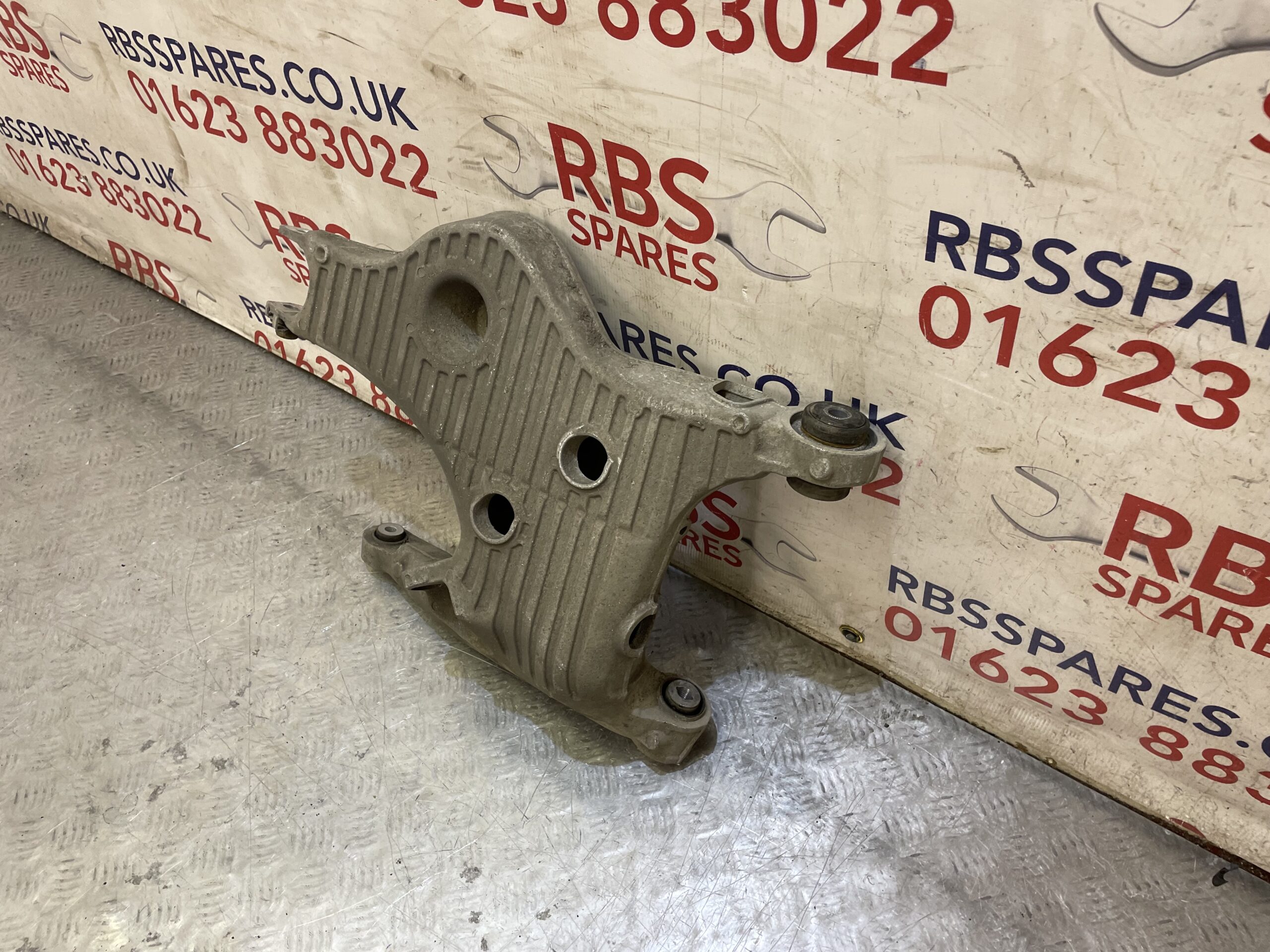 Range Rover L494 Rear Left Lower Control Arm Part No. JPLA-5B531-BA - Image 5