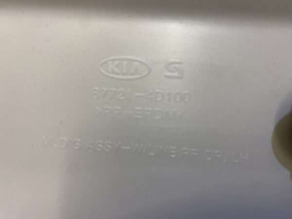 Kia Carnival Rear Left Door Trim 2006-2012 Part No. 87721-4D100 - Image 3