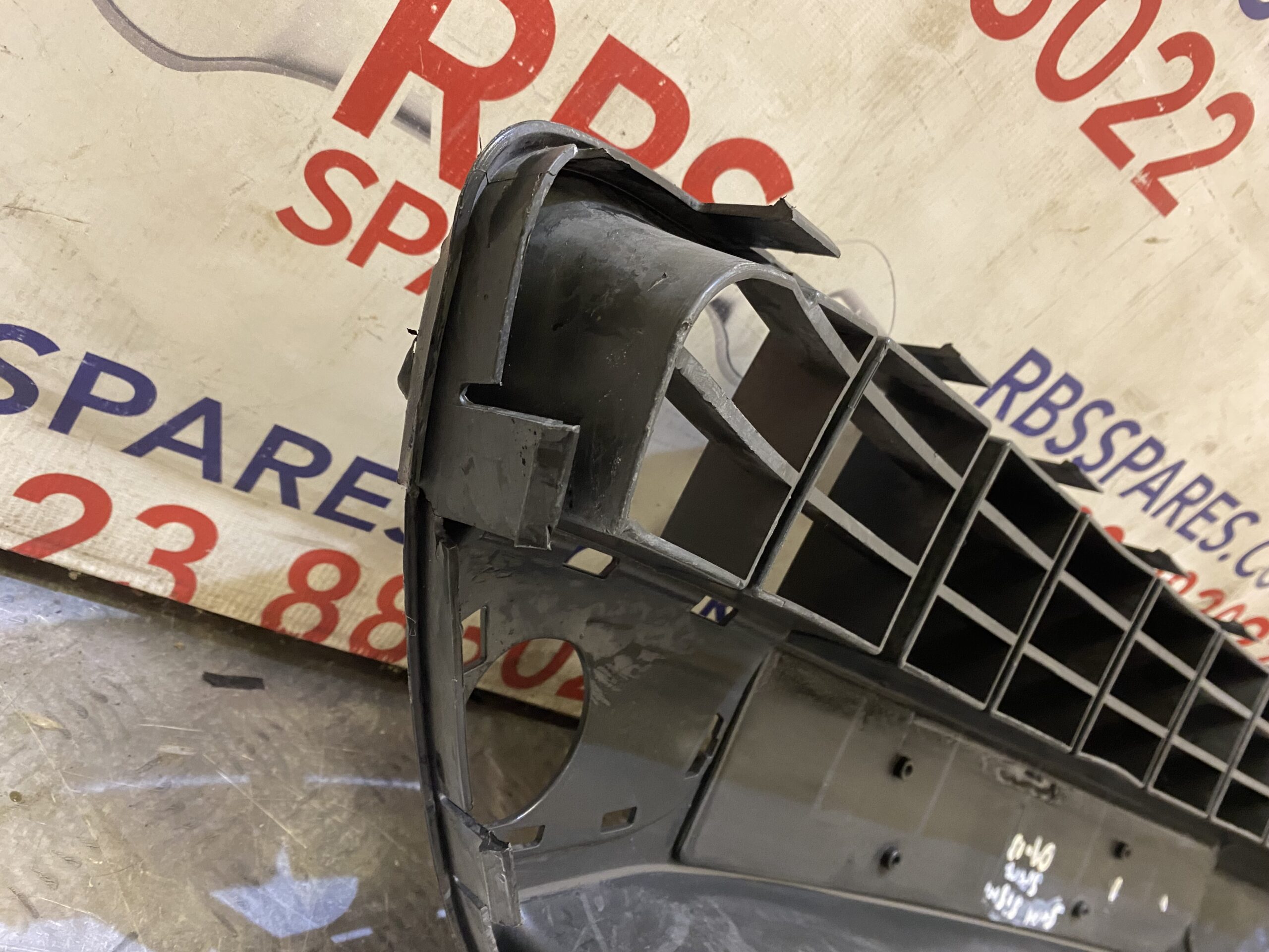 Ford Fiesta Zetec Mk7 Front Lower Grill 2008-2012 Part No. 8A6J-17K945 - Image 5