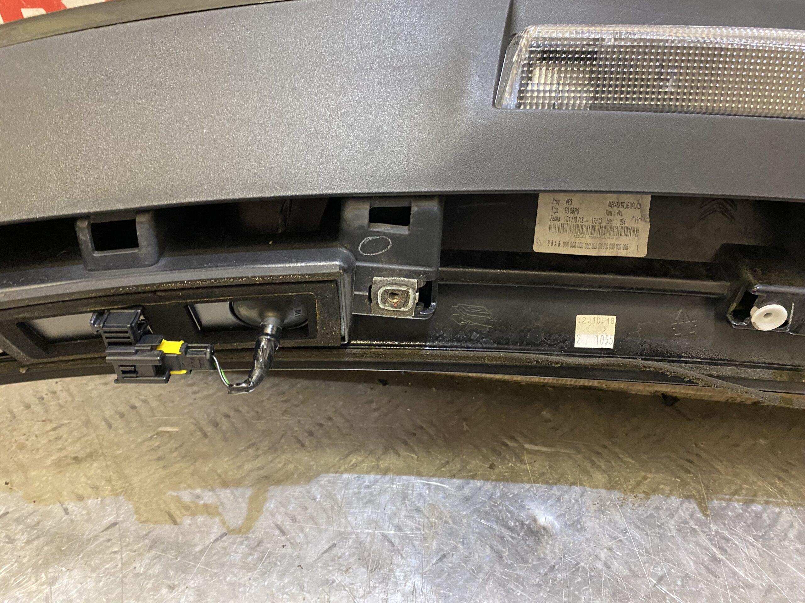 Citroen C4 Cactus Tailgate Spoiler 2014-2020 Part No. 9821273280 - Image 4