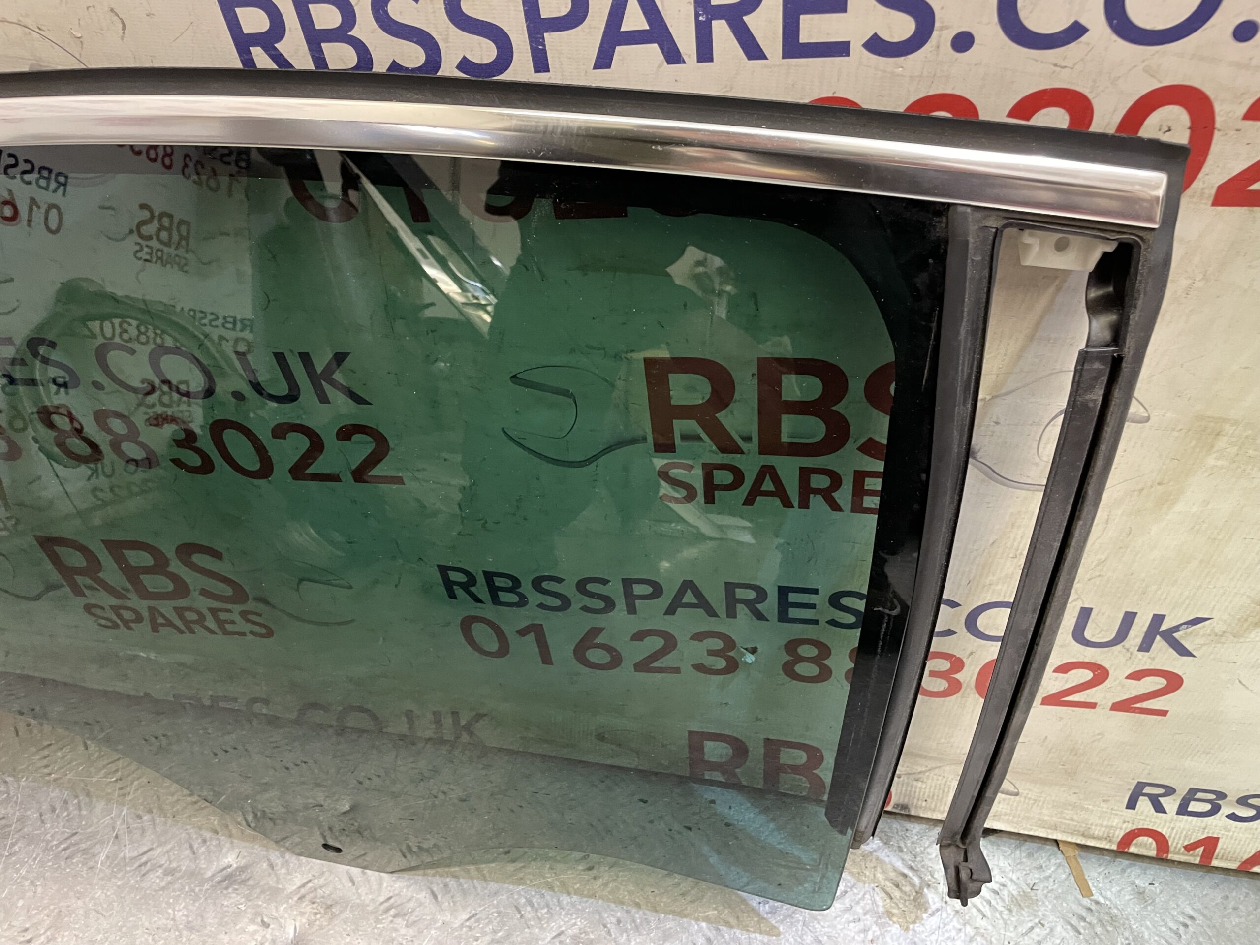 Vauxhall Insignia Saloon Front+Rear Right Side Glass 17-On P/n 43R-000073 - Image 5