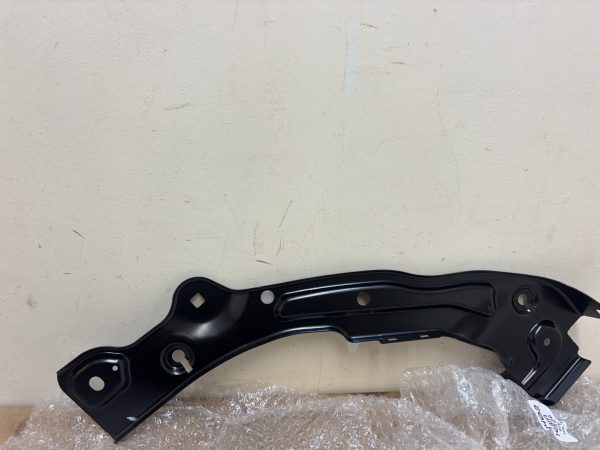 Skoda Fabia Mk4 Headlight Bracket Right 21-On P.n 6VA805932A