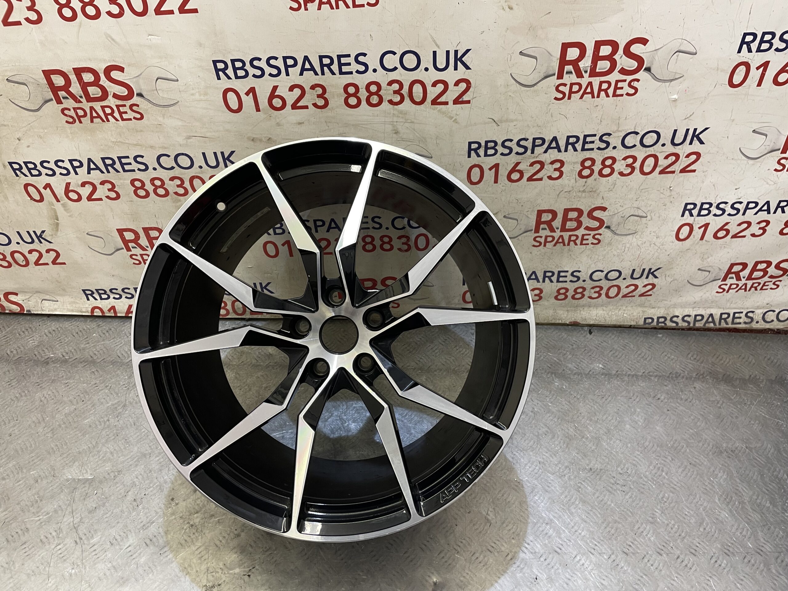 Lamborghini Aventador App Tech 21" Alloy Wheel 13J ET66.7 P/n 470601017