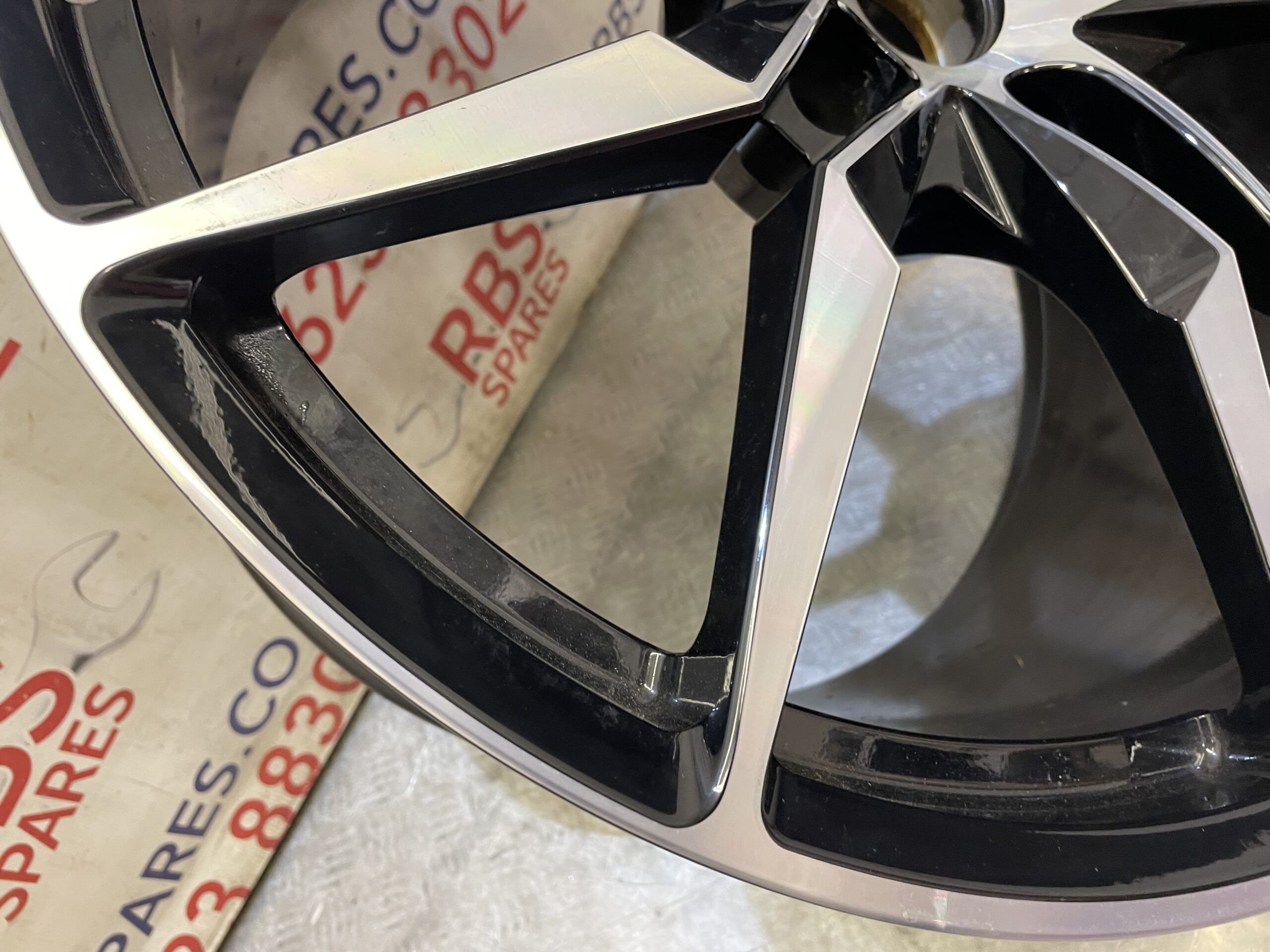 Lamborghini Aventador App Tech 21" Alloy Wheel 13J ET66.7 P/n 470601017 - Image 10