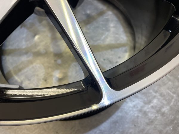 Lamborghini Aventador App Tech 21" Alloy Wheel 13J ET66.7 P/n 470601017 - Image 3