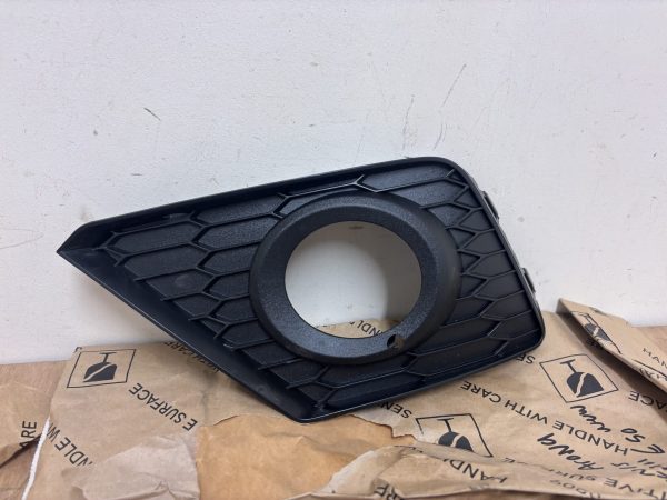 Seat Arona Fog Light Grill Left P.n 6F9853665