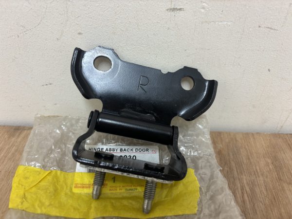 Toyota Corolla Estate E21 Tailgate Hinge Right P.n 68810-02230