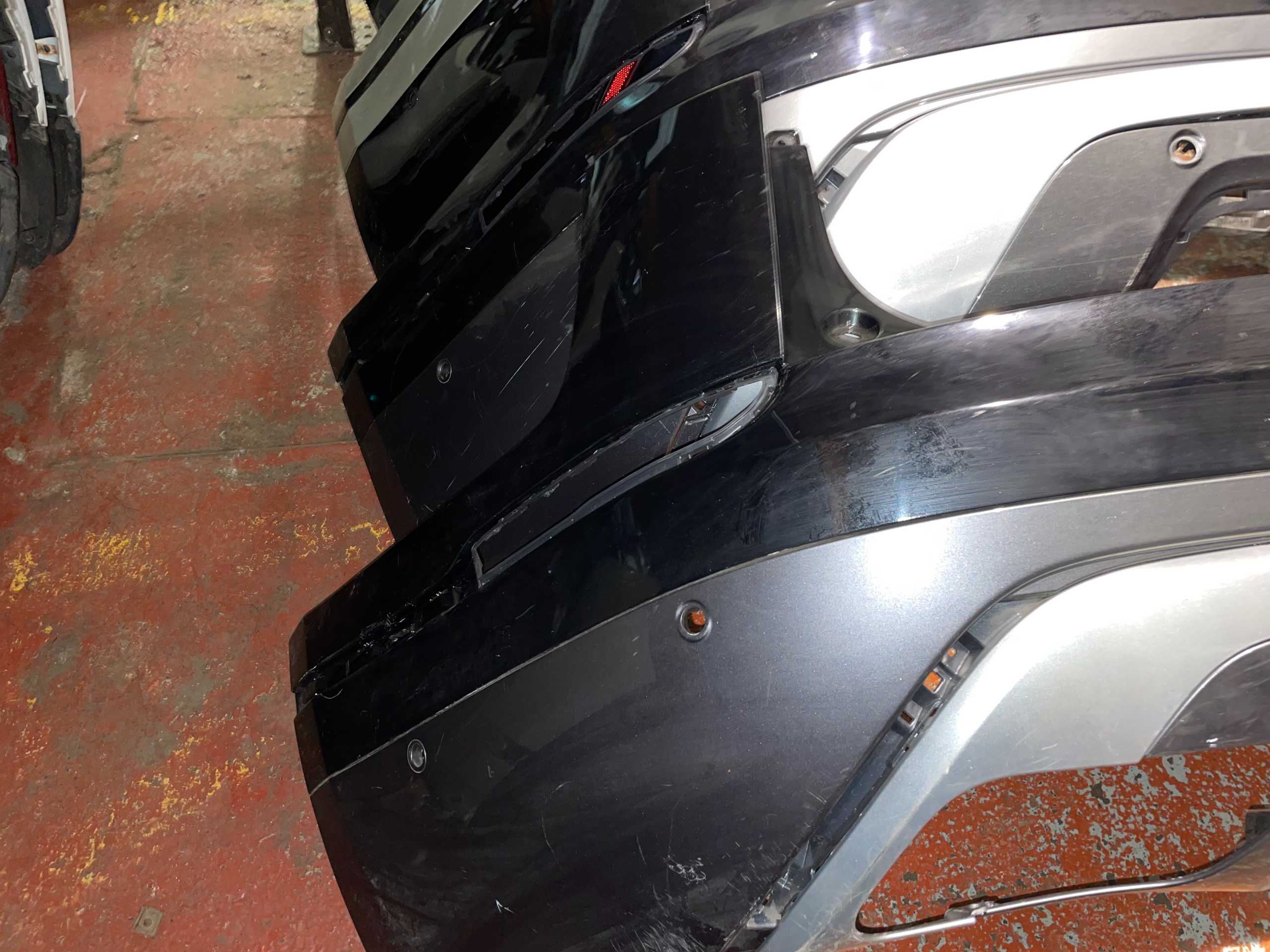 Range Rover Velar L560 Rear Bumper 2017-On Part No. J8A2-17A958 - Image 10