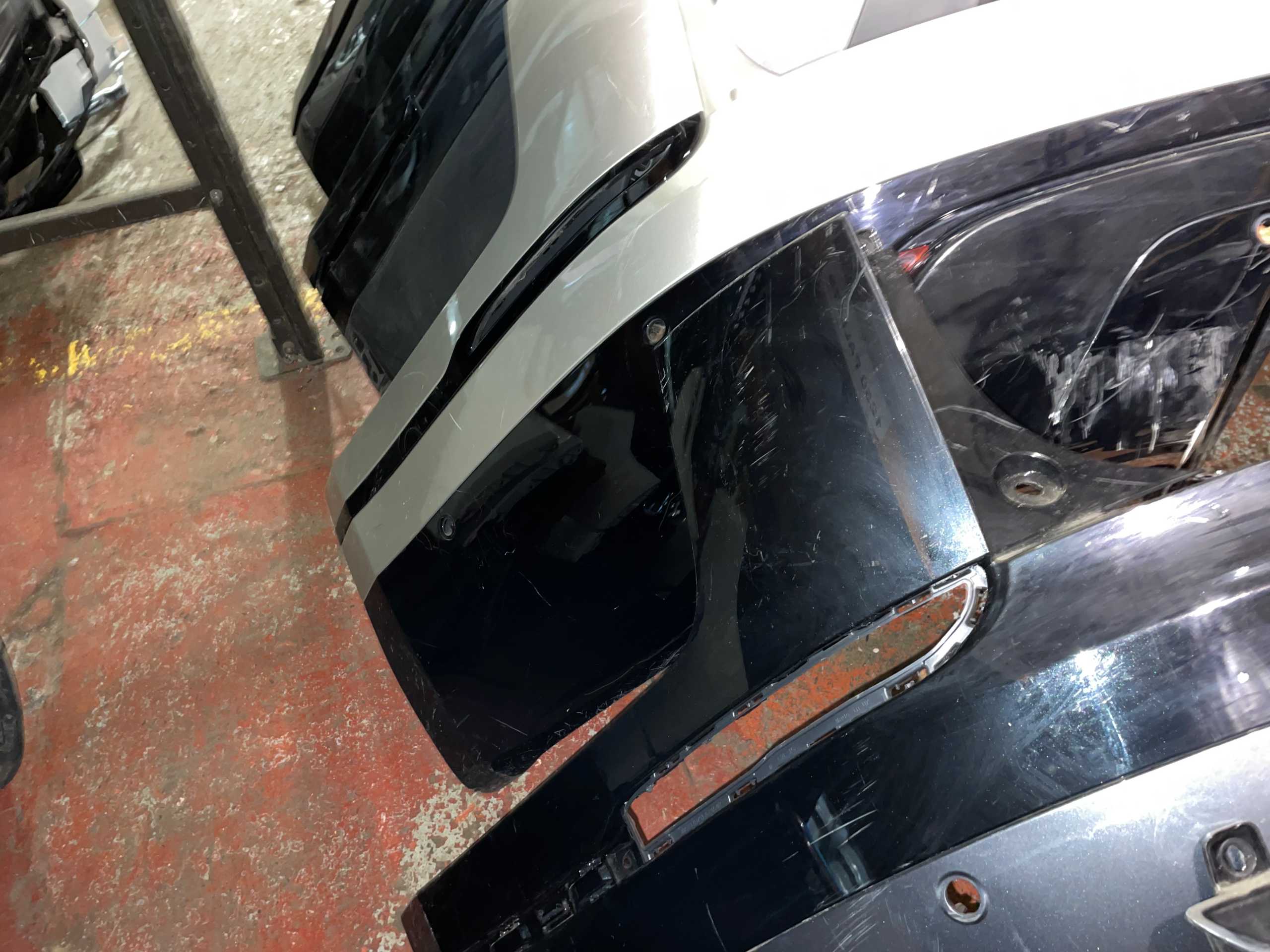 Range Rover Velar L560 Rear Bumper 2017-On Part No. J8A2-17A958 - Image 9