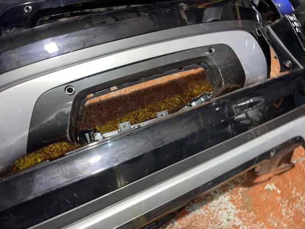 Range Rover Velar L560 Rear Bumper 2017-On Part No. J8A2-17A958 - Image 7