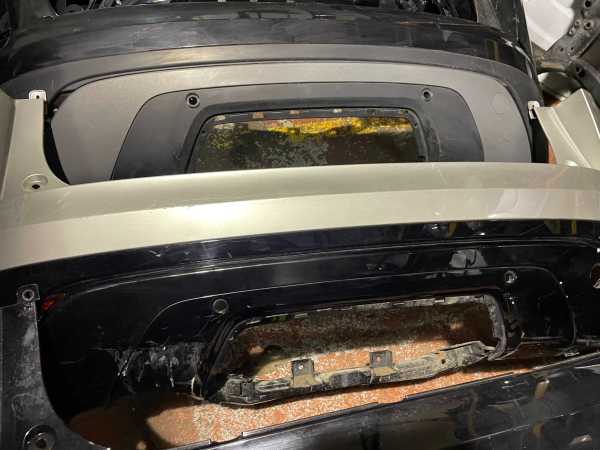 Range Rover Velar L560 Rear Bumper 2017-On Part No. J8A2-17A958 - Image 6