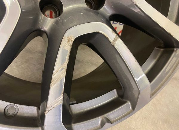 Maserati Ghibli 19" Alloy Wheel 8.5J ET44 Part No. 670044699 - Image 5