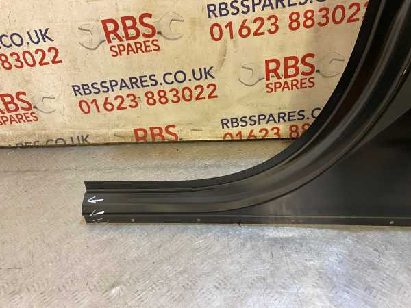 Land Rover Defender L663 Centre Pillar Left Side 19-On P/n LR130741 - Image 6