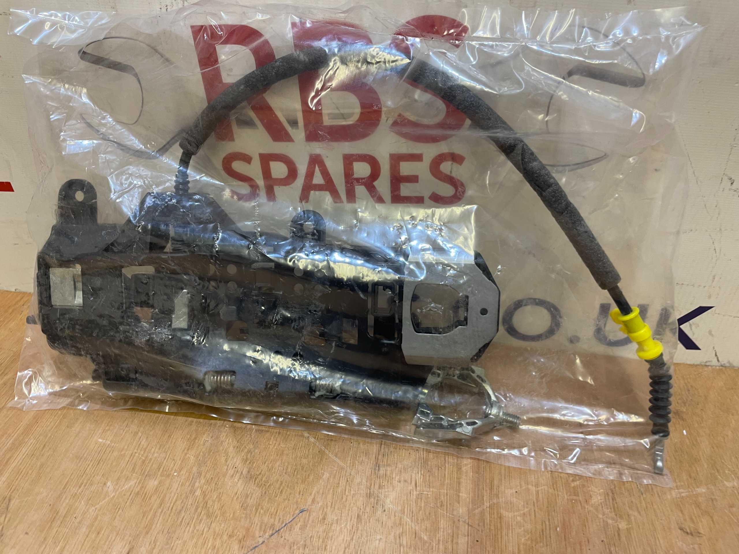 Audi A4 B9 Door Handle Front Right Side Part No. 8W2837812A (New+Gen) - Image 3