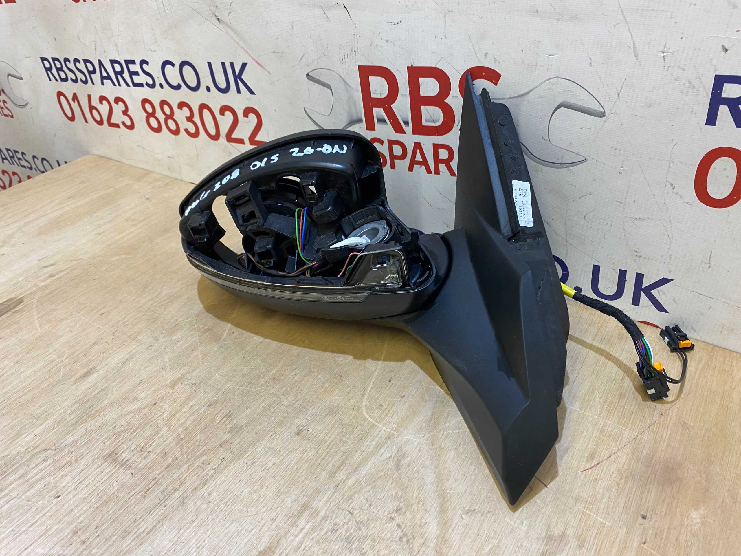 Peugeot 208 Wing Mirror Right Side 20-On P.n 985370439 - Image 2