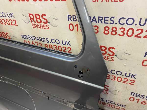 Mercedes G Class W463 Door Front Right 02-18 - Image 3