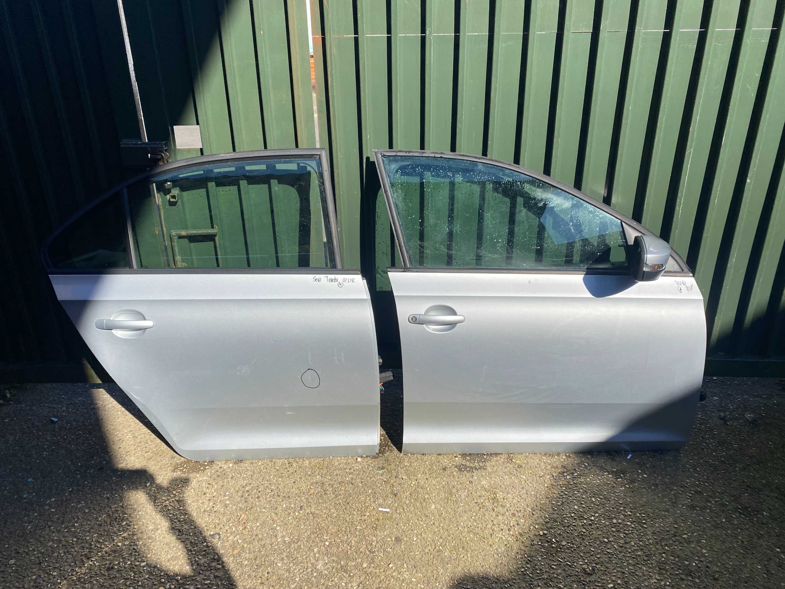 Seat Toldeo Door Front + Rear Right Side 12-18