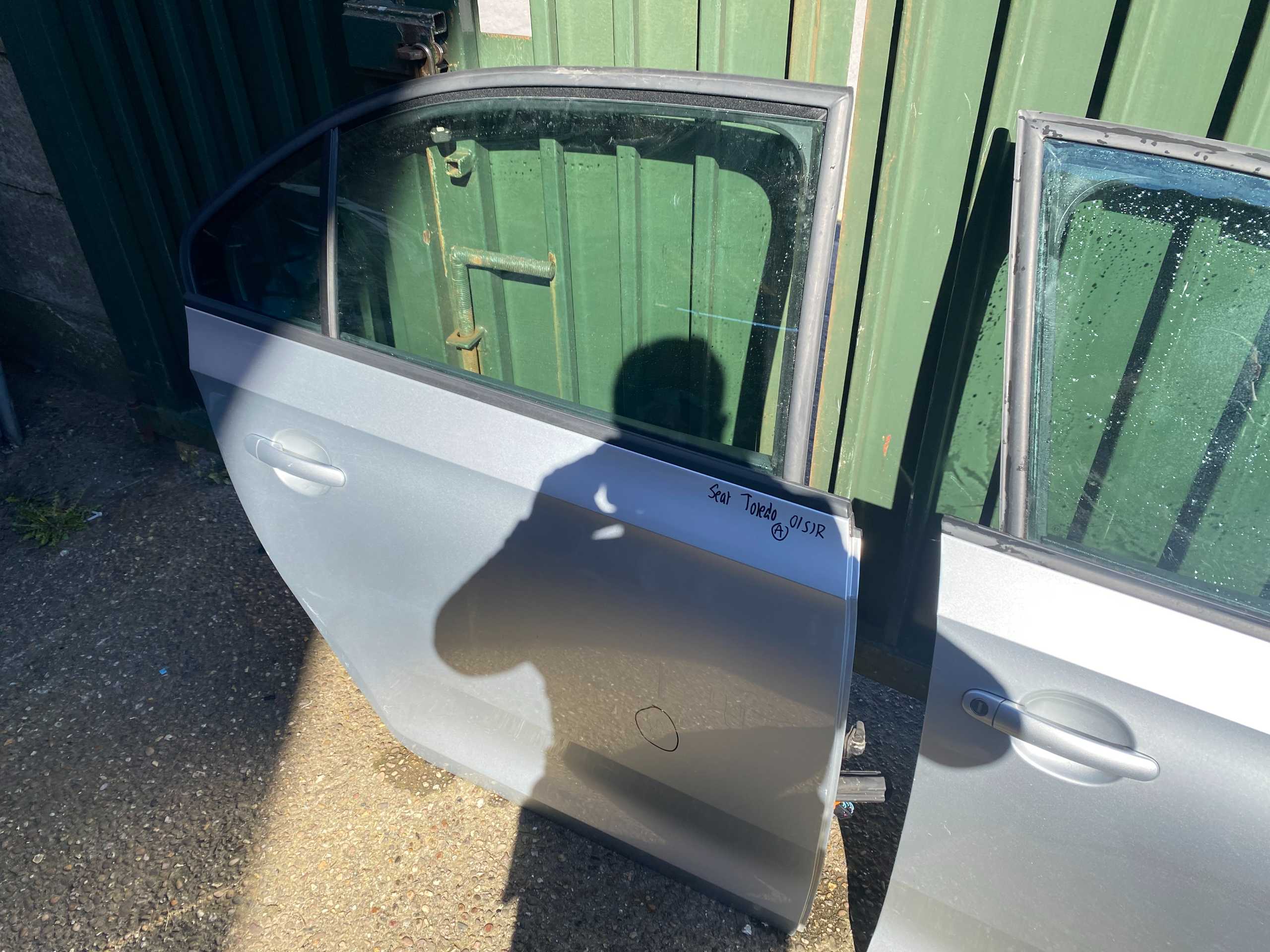Seat Toledo Door Front + Rear Right Side 12-18 - Image 2