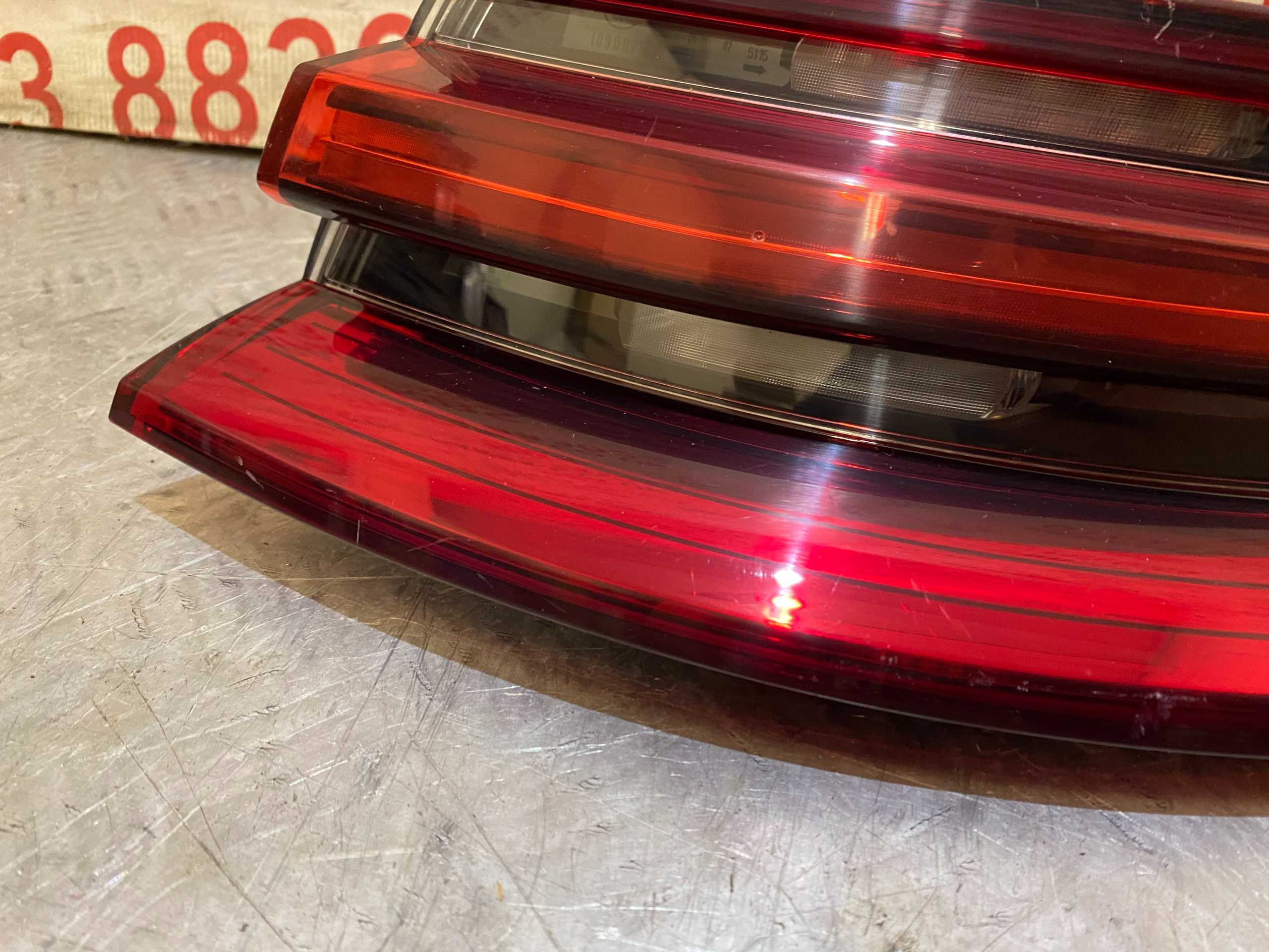 Porsche Panamera 971 Rear Light Right Side 16-23 P.n 971945092 - Image 2