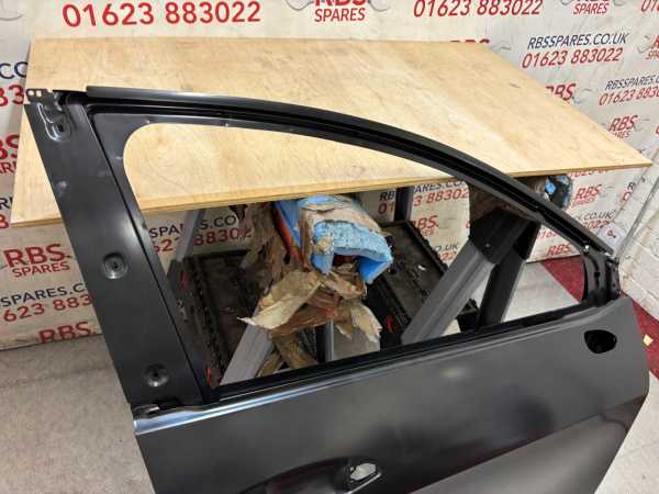 Kia Sportage Door Front Right 22-On P.n 76004-R2010 - Image 5