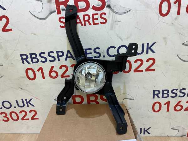 SSangyong Fog Light Right P.n 8320238000 - Image 2