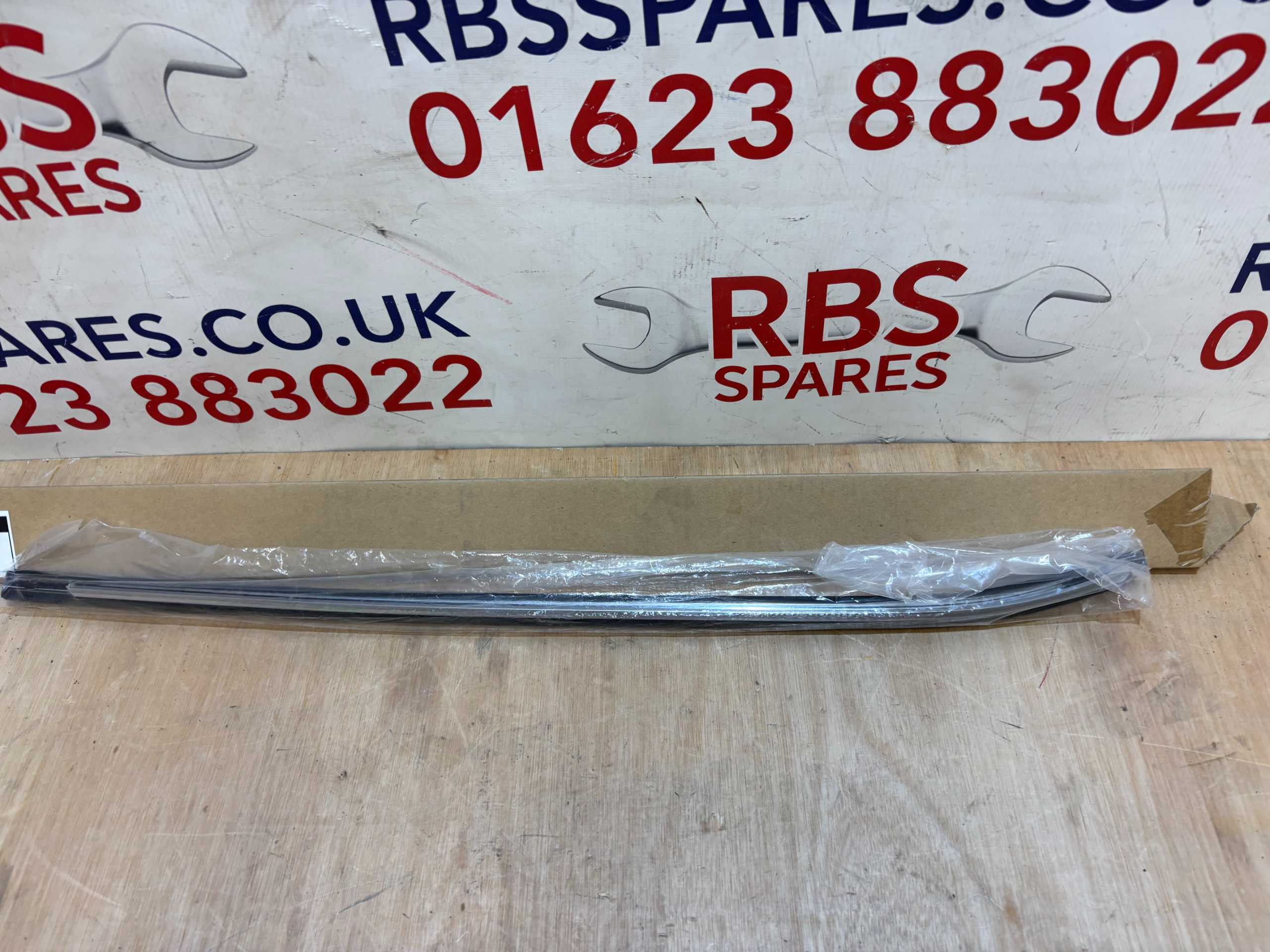 Nissan Juke F16 Window Trim Rear Left 20-On P.n 82283-6PA0A - Image 2