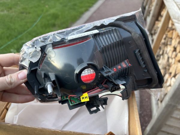 Bmw 3 Series F30/F31 Rear Light Inner Right P.n 63217372794 - Image 2