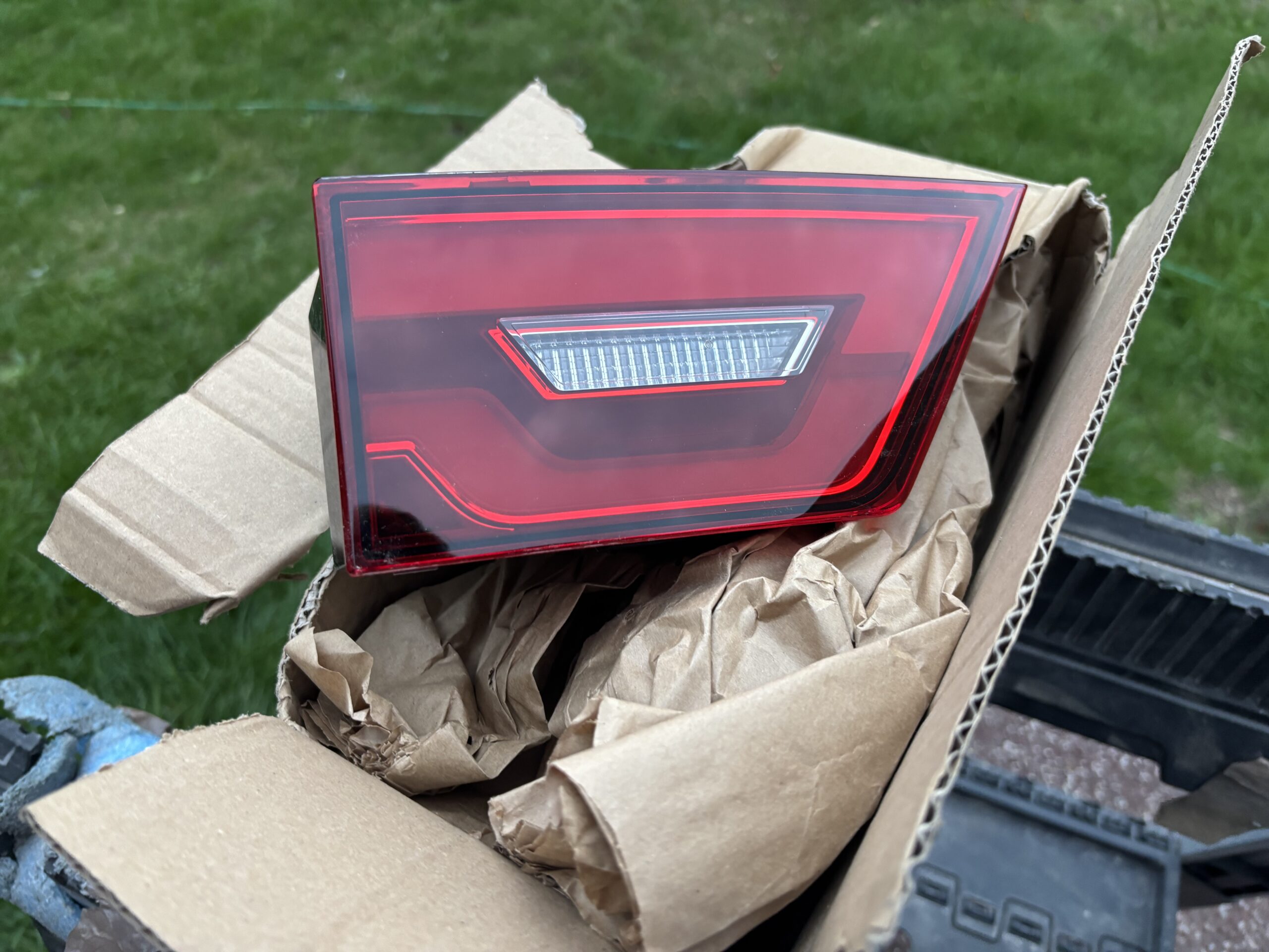 Jaguar E Pace X540 Rear Light Left Inner P.n J9C3-13193-CE