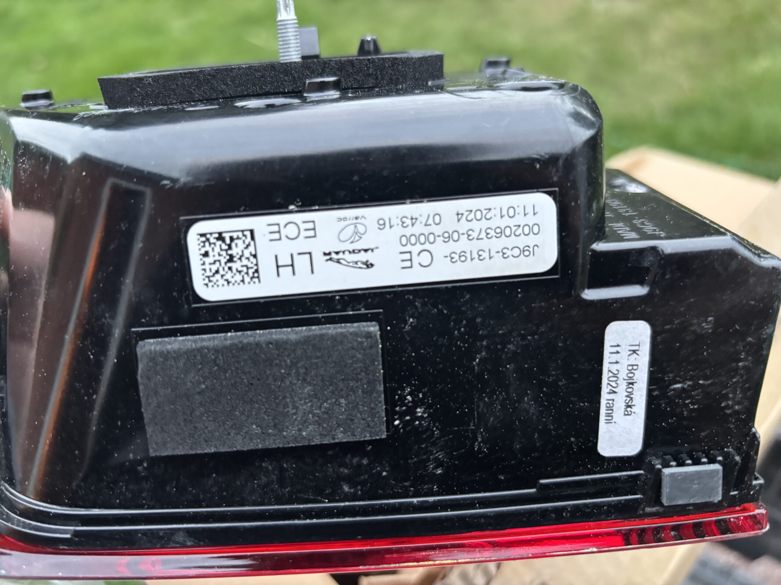 Jaguar E Pace X540 Rear Light Left Inner P.n J9C3-13193-CE - Image 3