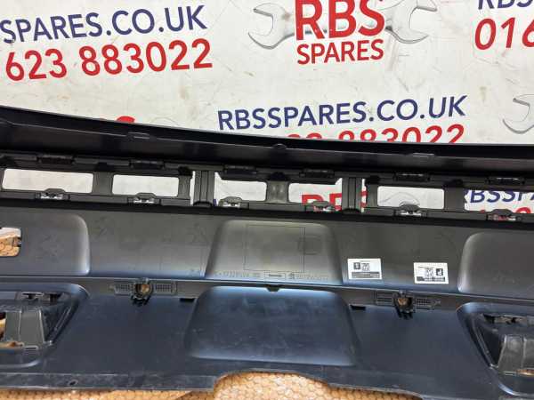 Peugeot 3008 GT Line Rear Bumper 17-21 P.n 9811865077 - Image 12