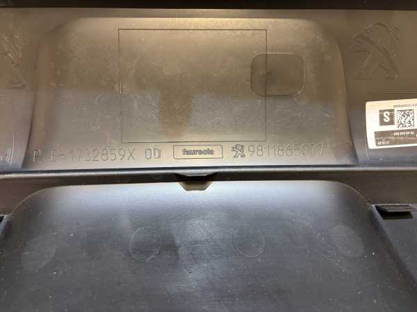Peugeot 3008 GT Line Rear Bumper 17-21 P.n 9811865077 - Image 14