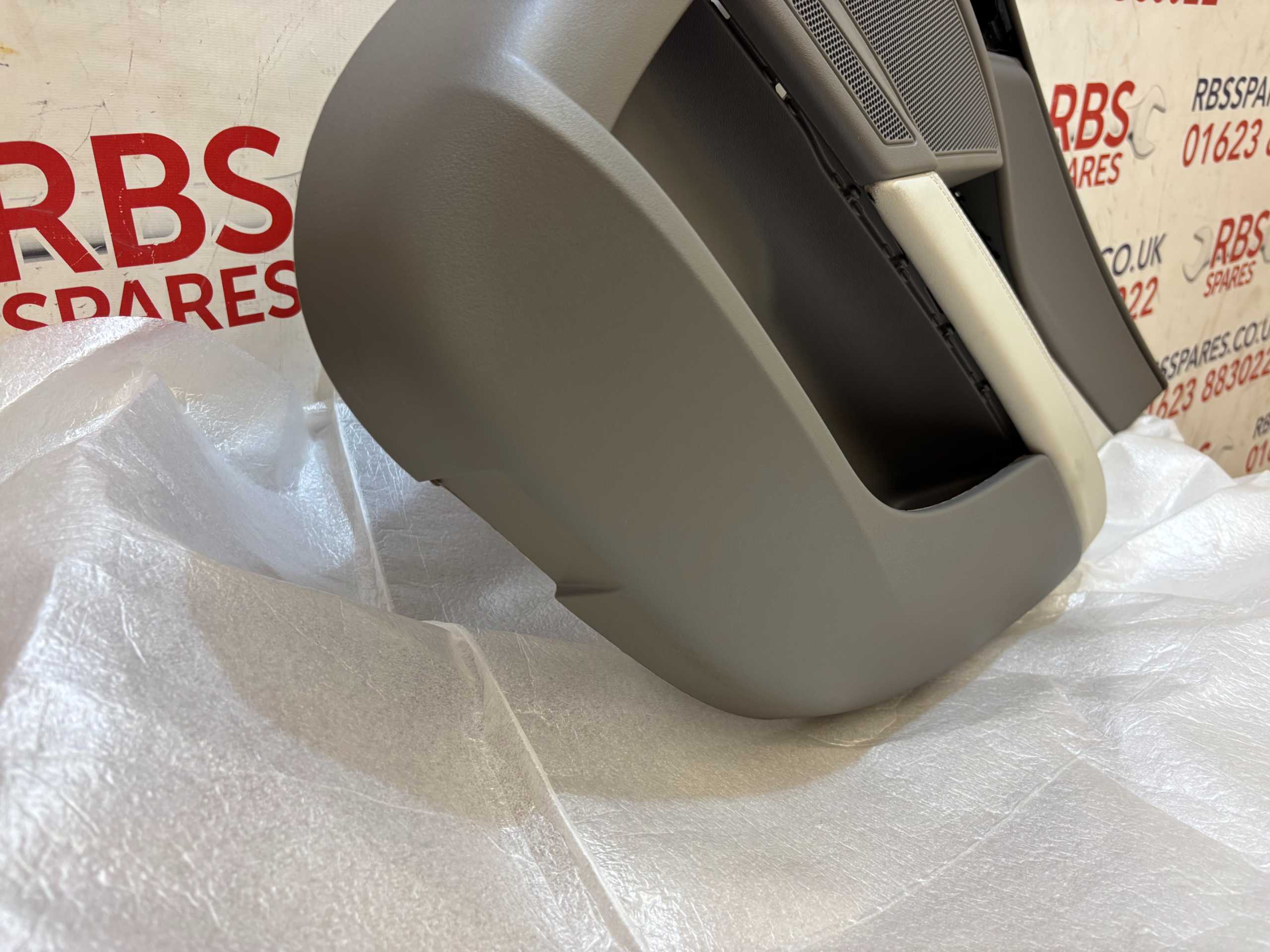 Jaguar XE X760 Rear Door Card Right 15-20 P.n GX73-23864 - Image 3