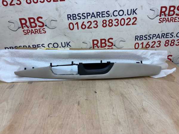 Bmw 3 Series E90 E91 Armrest Front Right 07-12