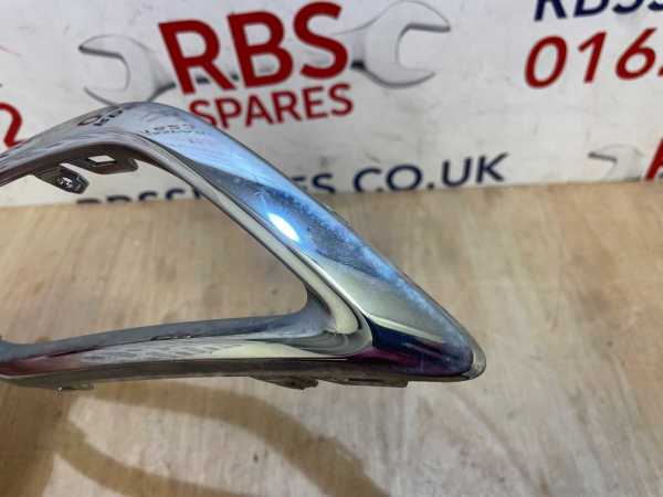 Vw Golf Mk8 Rear Chrome Trim Right 20-23 P.n 5H6853332 - Image 2