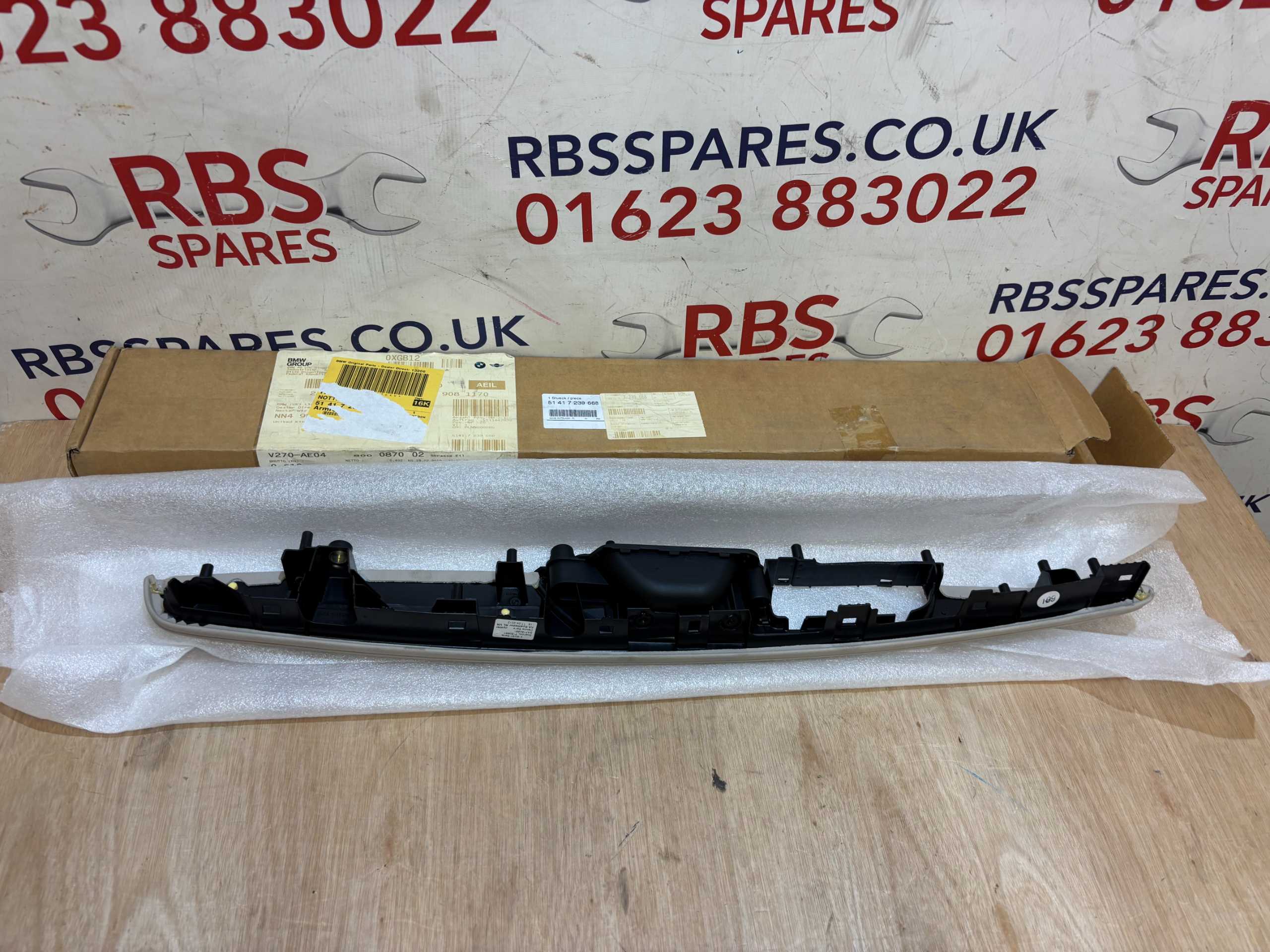 Bmw 3 Series E90 E91 Armrest Front Right 07-12 P.n 51417239668 - Image 4