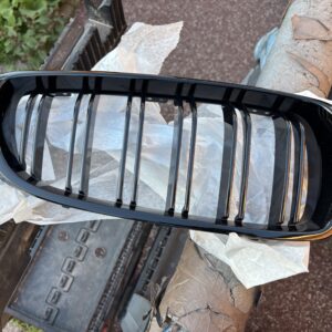 Bmw 4 Series M4 F82 Kidney Grill Front Right P.n 51712352812