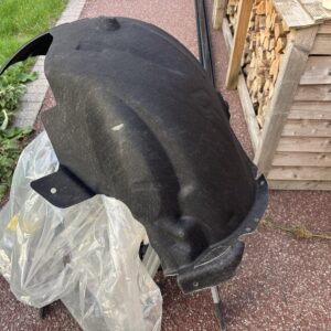 Range Rover Sport L494 Wheel Arch Liner Rear Right P.n LR177927
