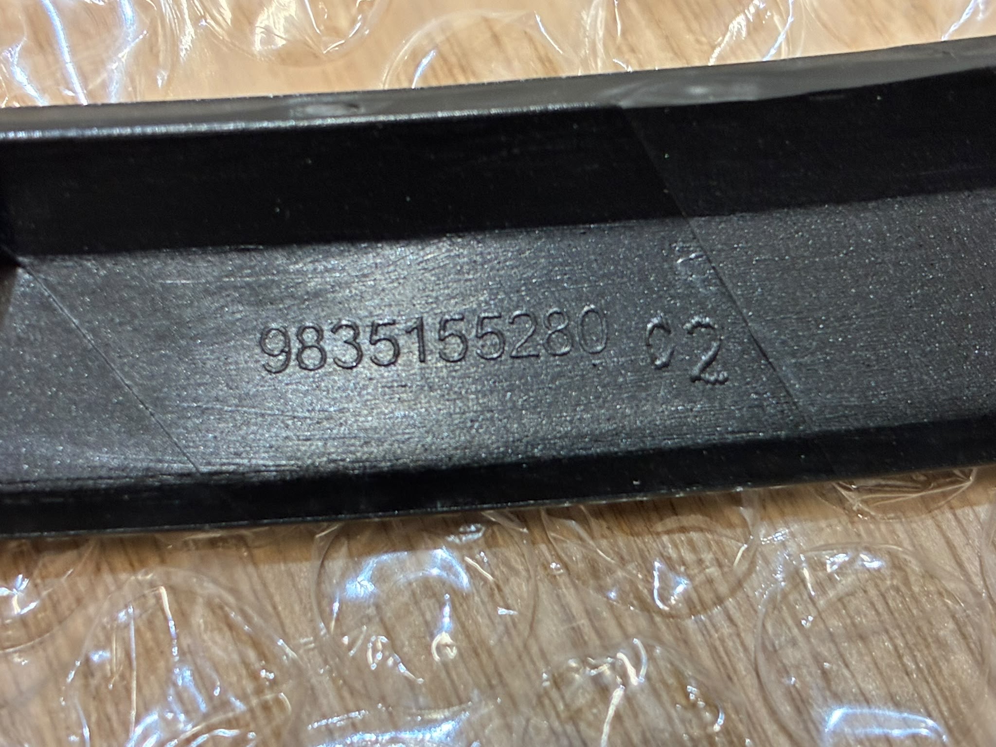 Vauxhall Mokka B Headlight Trim Left 21-On P.n 98351552XK - Image 2