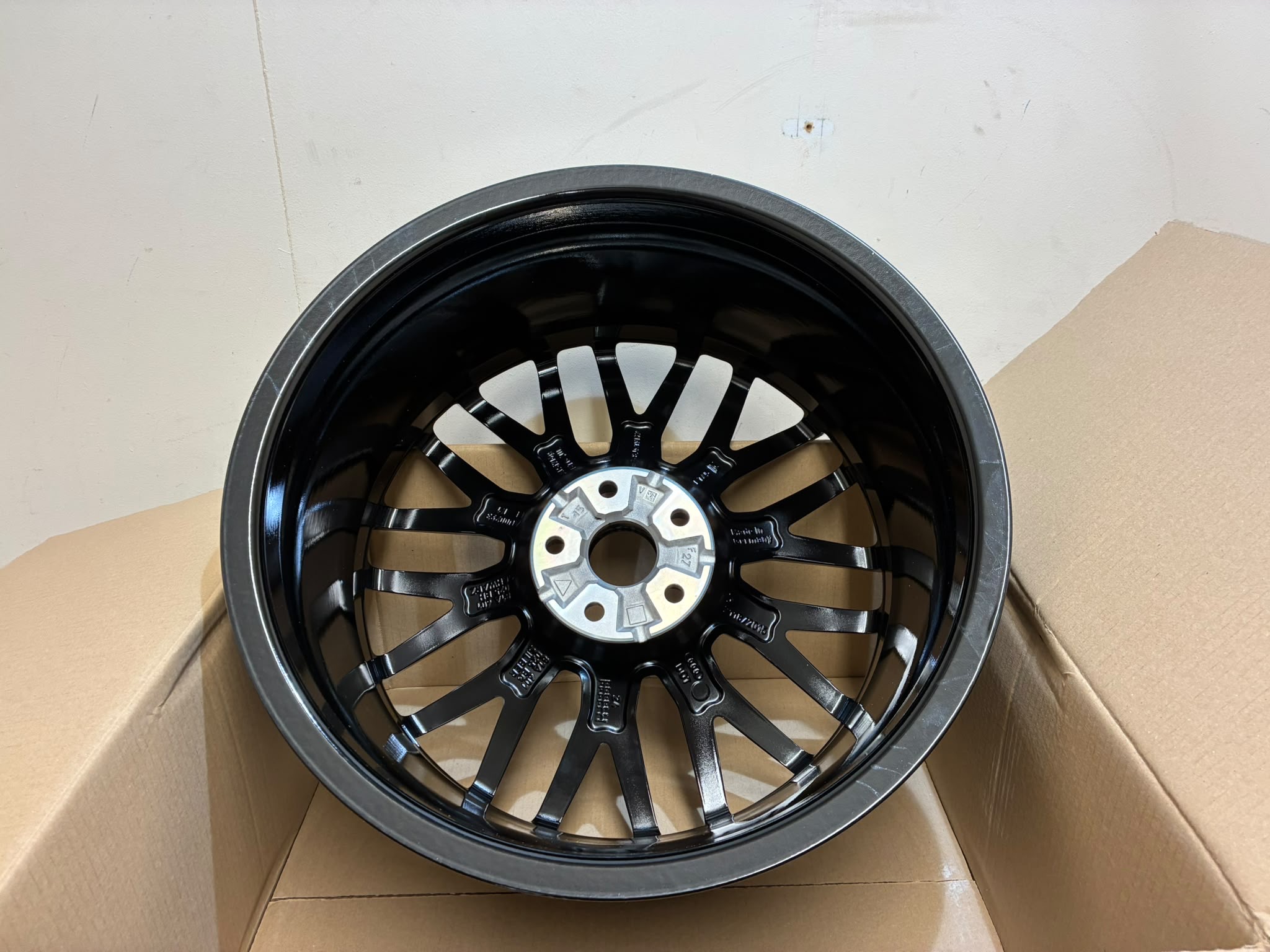 Audi Q2 SQ2 19" Alloy Wheel 8J ET45 16-On P.n 81A601025BH - Image 2