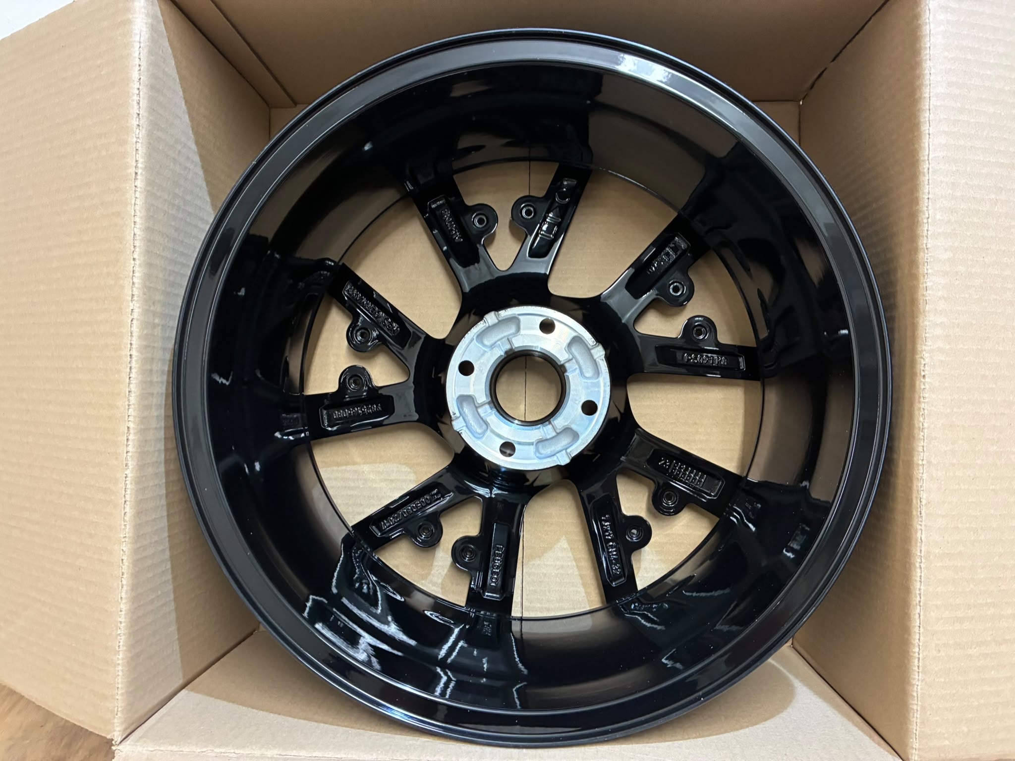 Peugeot 208 17" Alloy Wheel 7J ET32 19-On P.n 9825165080 - Image 2