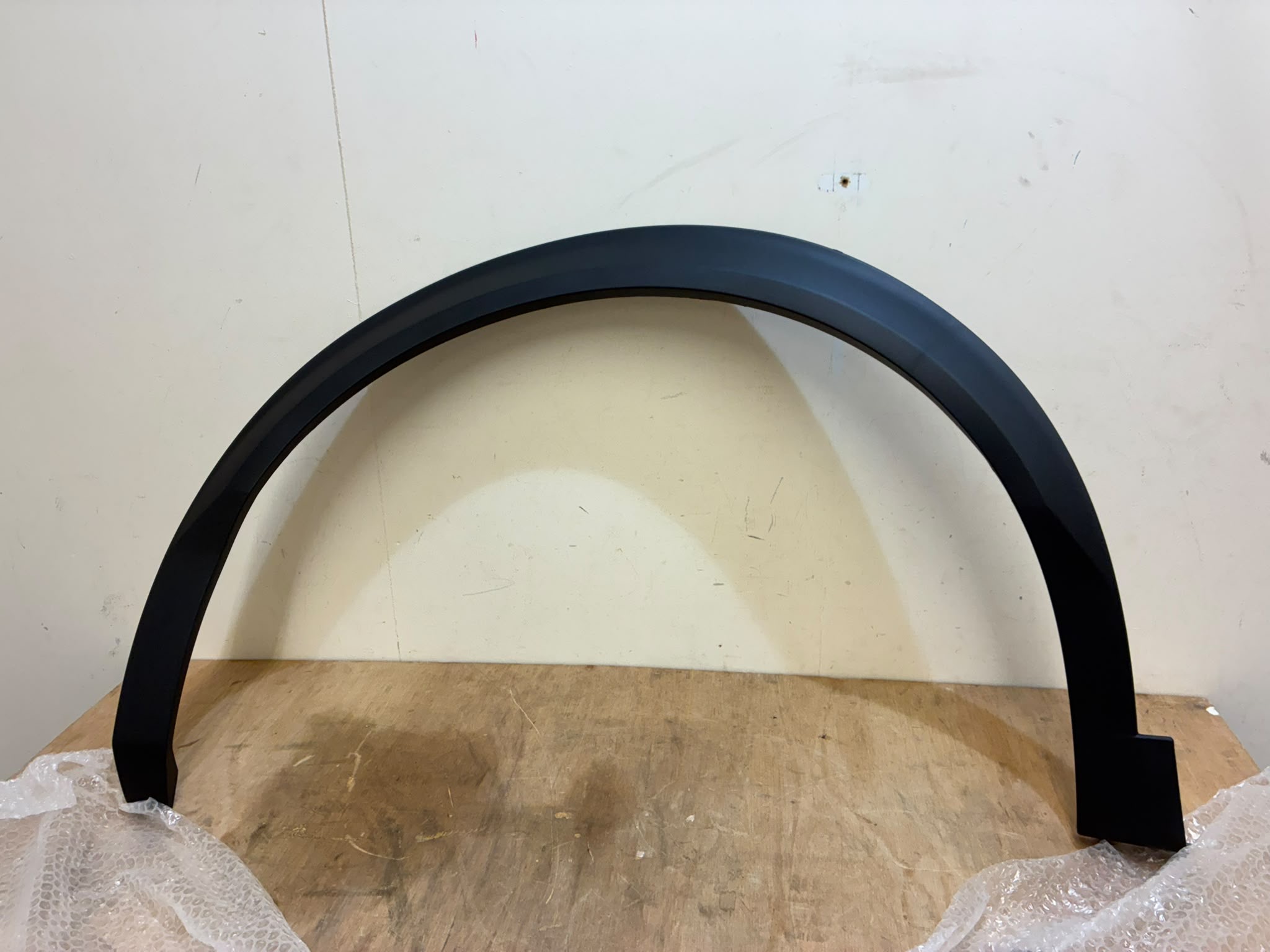 Peugeot 2008 Wheel Arch Front Left 19-On P.n 4092521 (NON GEN)