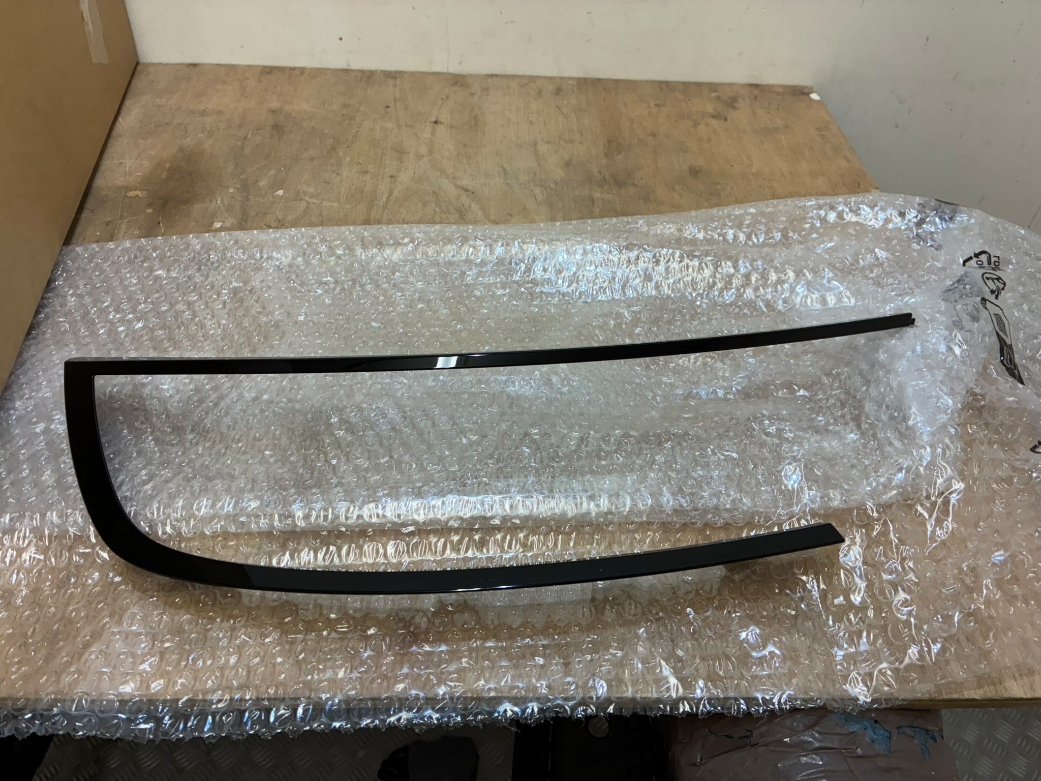 Vauxhall Mokka B Headlight Trim Right 21-On P.n 98351551XK