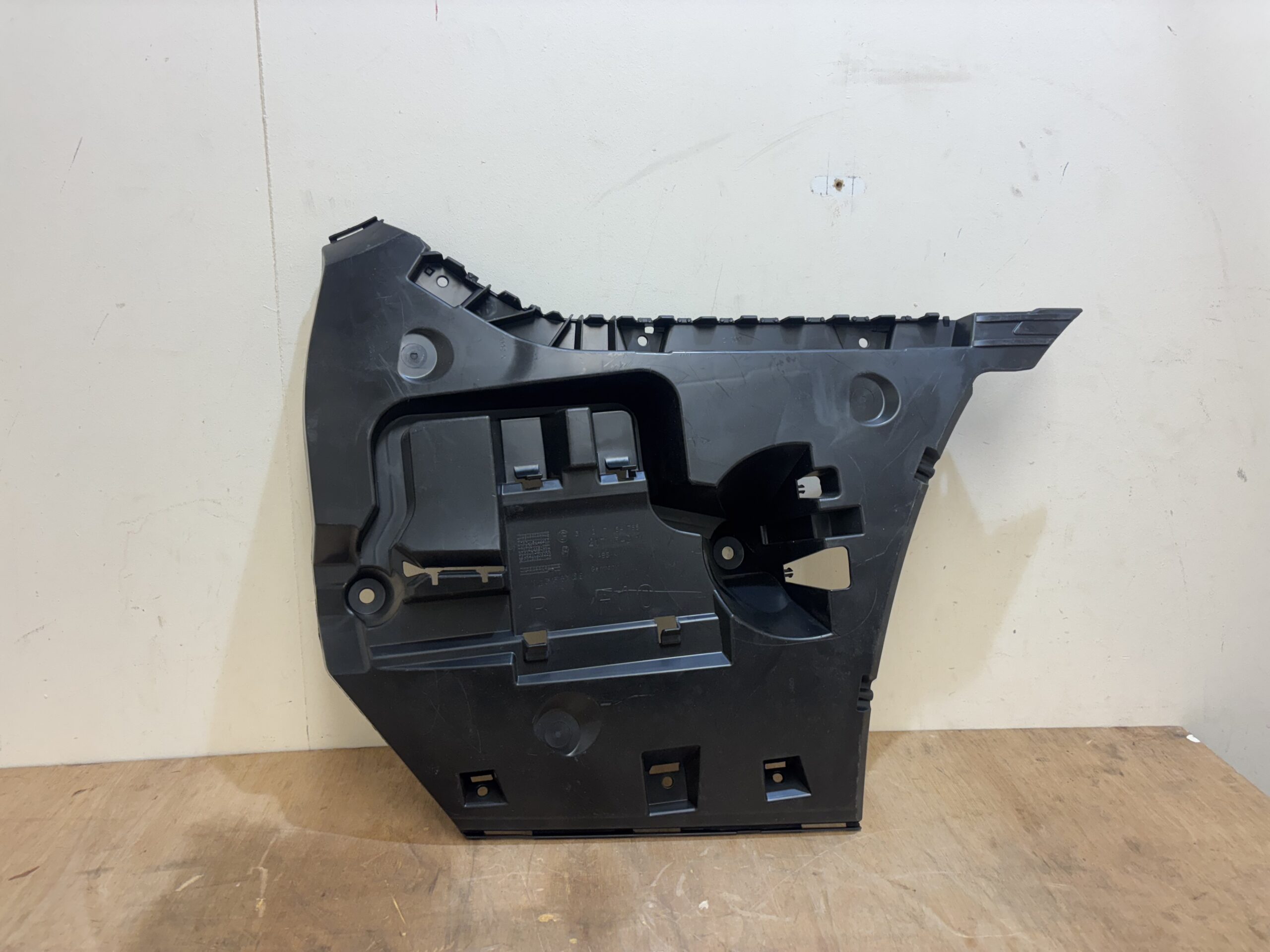 Bmw 5 Series F10 Rear Bumper Bracket Right P.n 51127184768