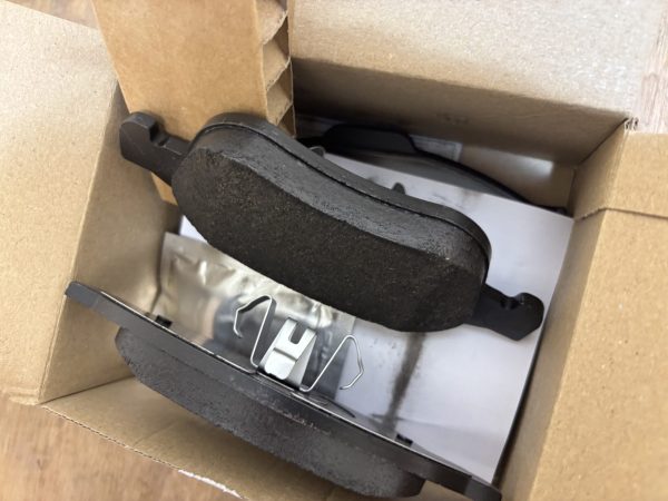 Nissan Juke F16 Front Brake Pads P.n 410A1-00QAA - Image 2