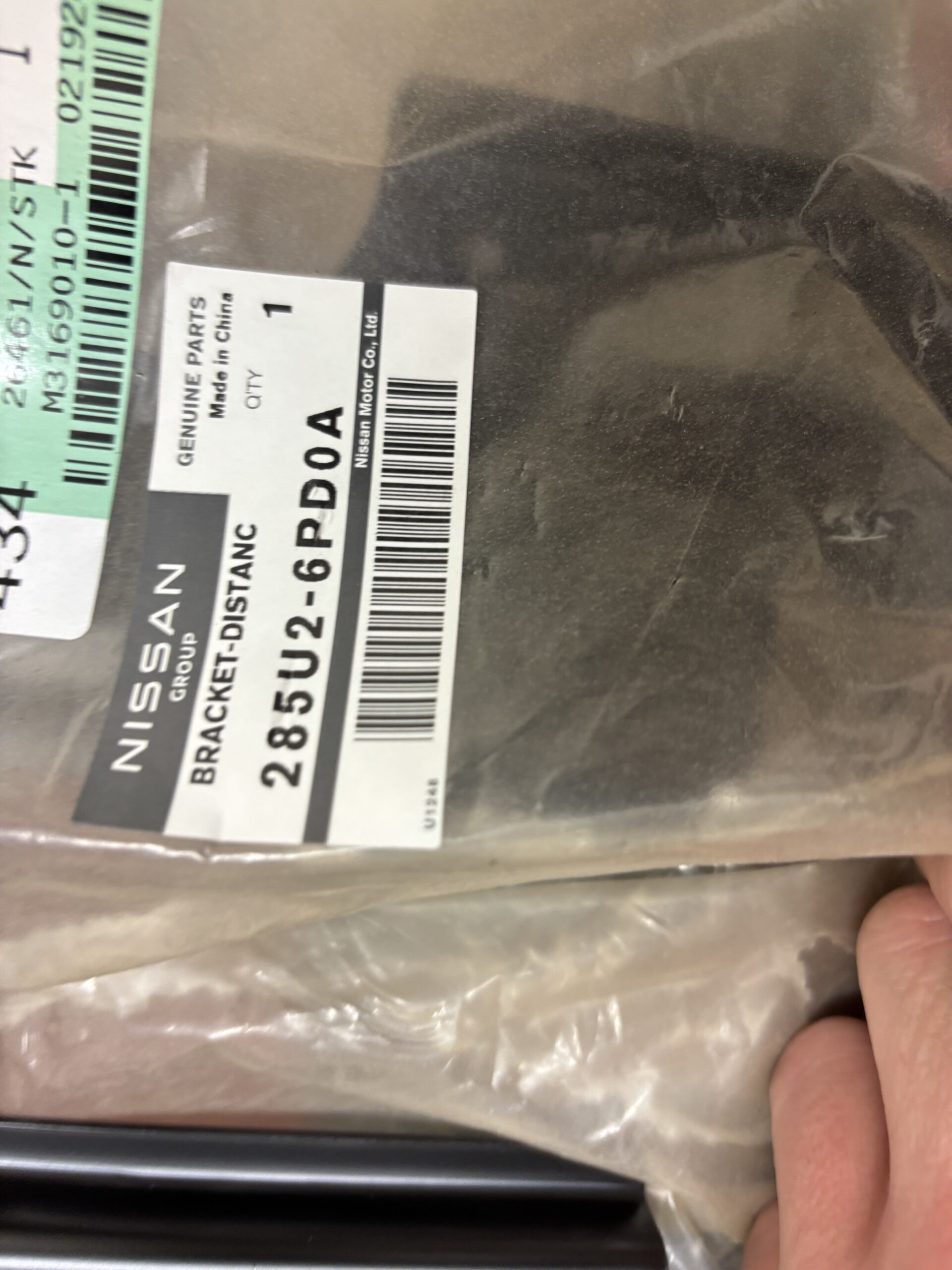 Nissan Juke F16 Distance Radar Bracket P.n 285U2-6PD0A - Image 2
